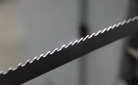 濮阳双金属带锯条产生切削噪音的原因具体有哪些？